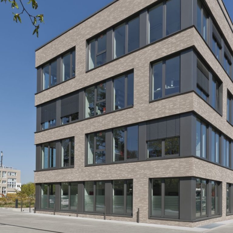 Feldhaus, Referenzen mit Klinker Riemchen R764DF