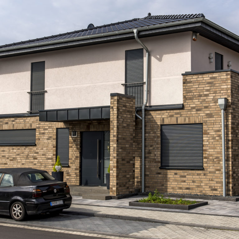 Referenzbau mit Klinker Riemchen R773NF