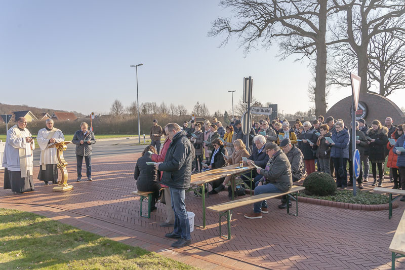 Bilder der Feierlichen Einsegnung des Feldhaus Bildstocks