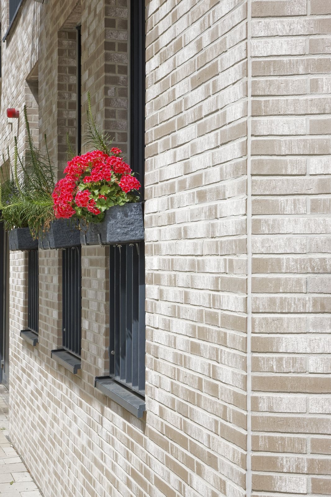 Referenzbau mit Klinker Riemchen Deutschland, Düsseldorf R746LDF R770LDF