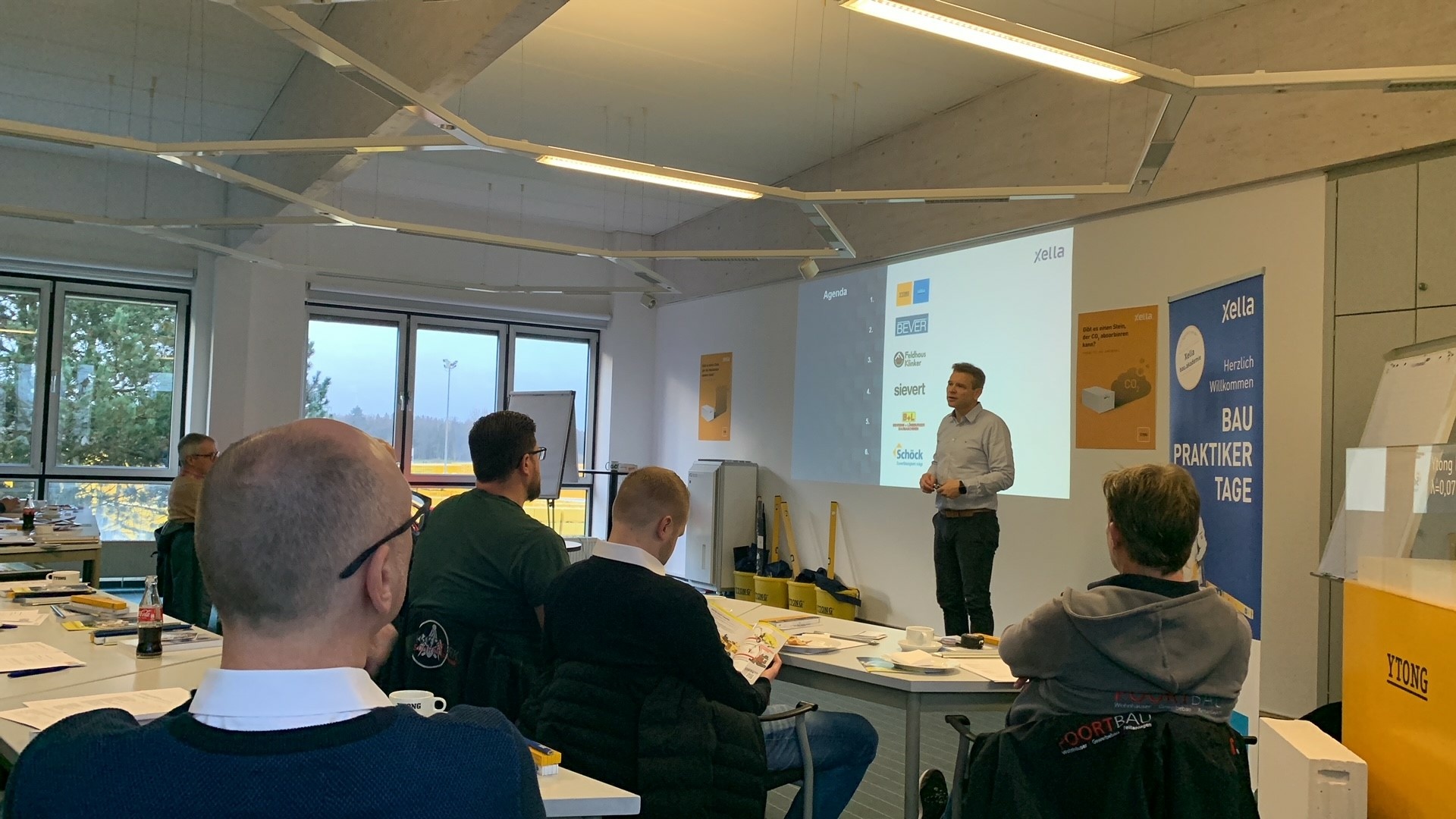 Feldhaus, เซลลา ผู้ประกอบวิชาชีพด้านการก่อสร้าง เดย์ โรเทนเบิร์ก