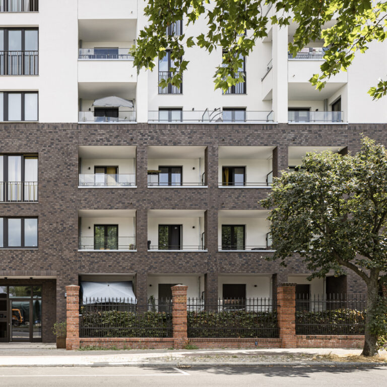 Reference building from Germany, Berlin, with R745NF clinker brick slips