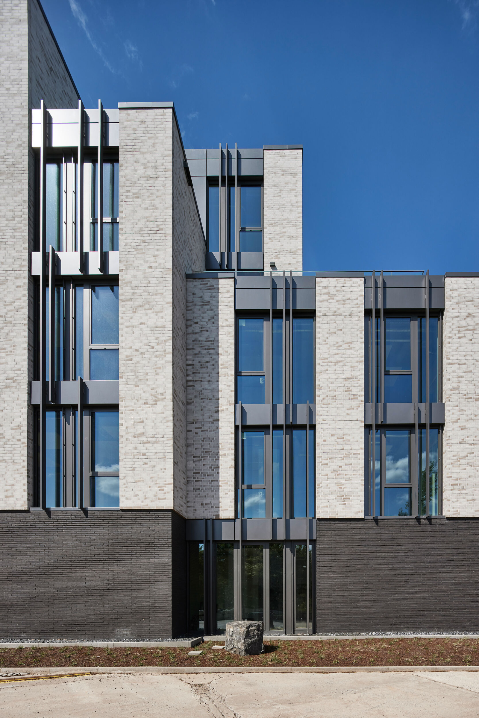 Referenzbau mit Feldhaus Verblendklinker