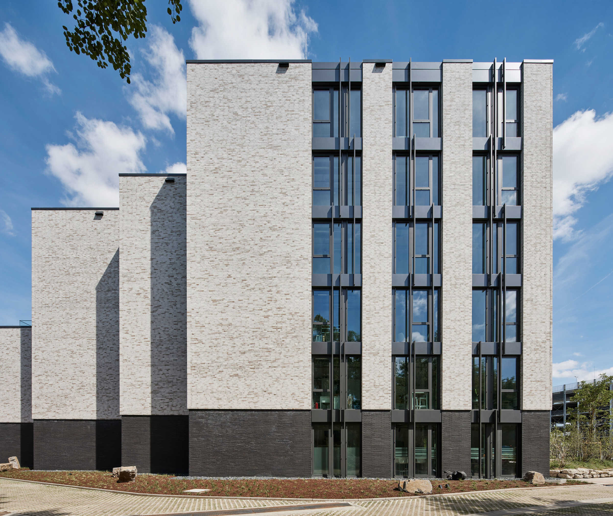 Referenzbau mit Feldhaus Verblendklinker