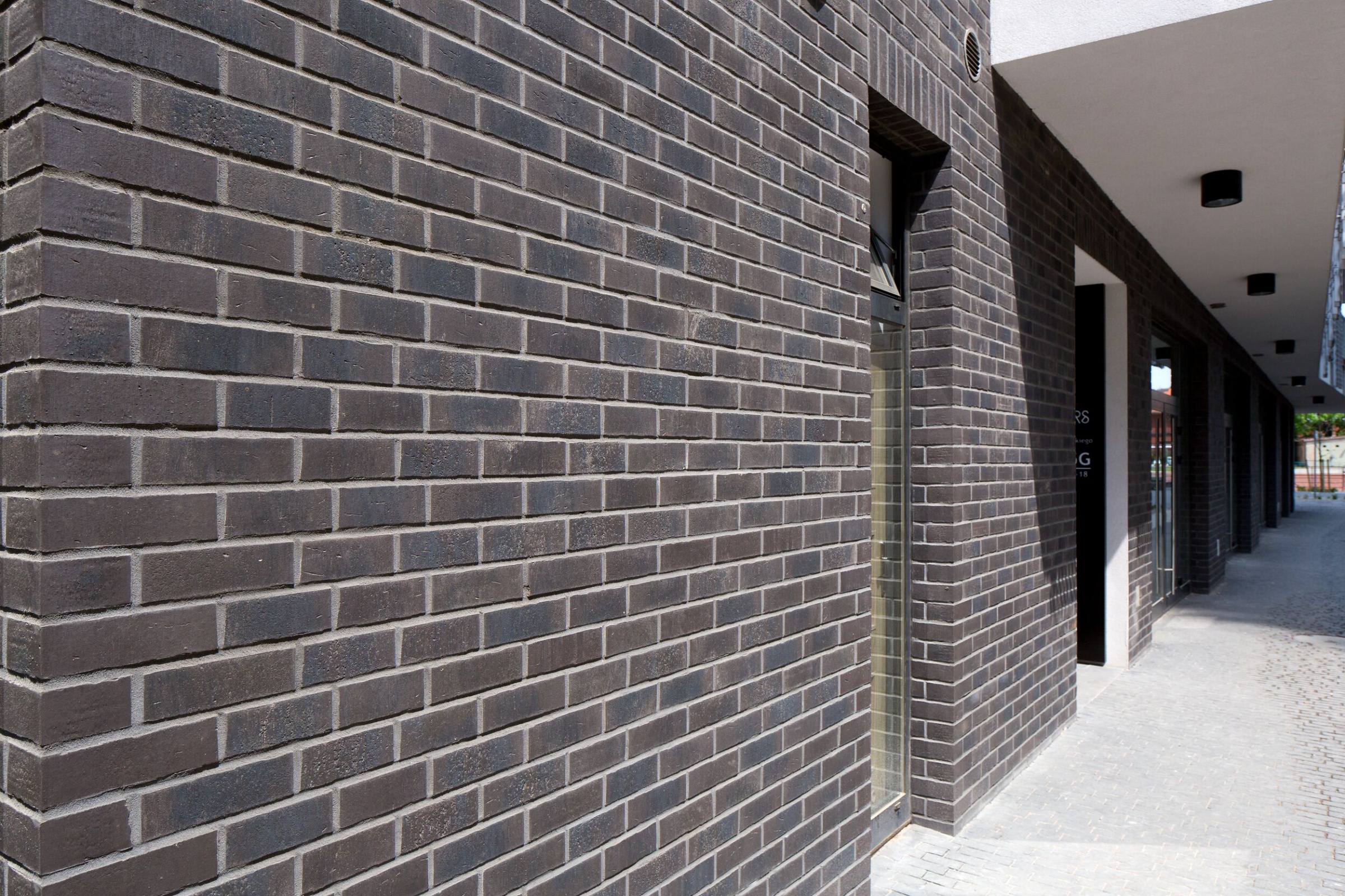 Feldhaus, referentiegebouw met klinkerbakstenen